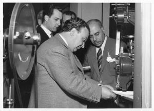 Fiera di Milano - Campionaria 1952 - Visita del sottosegretario alla presidenza del consiglio Giorgio Tupini