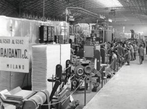 Fiera di Milano - Campionaria 1952 - Padiglione delle macchine per molini, panifici e pastifici - Interno
