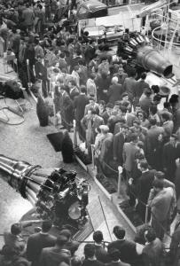 Fiera di Milano - Campionaria 1952 - Salone dell'auto, avio, moto, ciclo e accessori nel palazzo dello sport - Stand dell'Alfa Romeo
