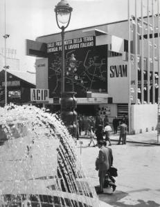 Fiera di Milano - Campionaria 1953 - Padiglione dell'Agip e Snam - Veduta esterna