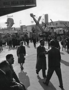 Fiera di Milano - Campionaria 1953 - Largo del lavoro