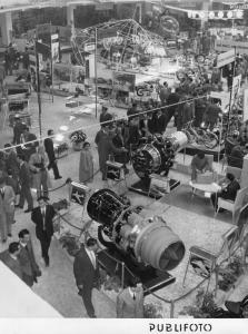Fiera di Milano - Campionaria 1953 - Salone dell'auto, avio, moto, ciclo e accessori nel palazzo dello sport