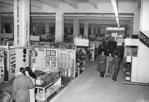 Fiera di Milano - Campionaria 1953 - Padiglione dell'elettrotecnica - Interno