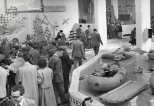 Fiera di Milano - Campionaria 1953 - Mostra del campeggio e dello sport all'aria libera