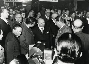 Fiera di Milano - Campionaria 1954 - Visita del presidente del Consiglio dei ministri Mario Scelba