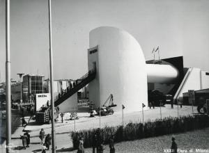 Fiera di Milano - Campionaria 1954 - Padiglione e area espositiva all'aperto della Breda