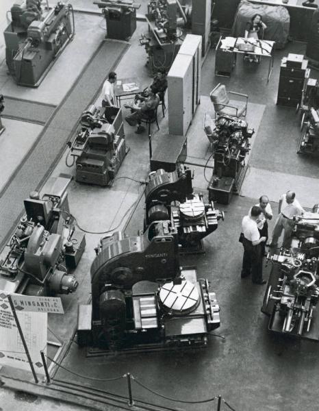 Fiera di Milano - Campionaria 1947 - Padiglione della meccanica - Veduta dall'alto - Stand della ditta Minganti