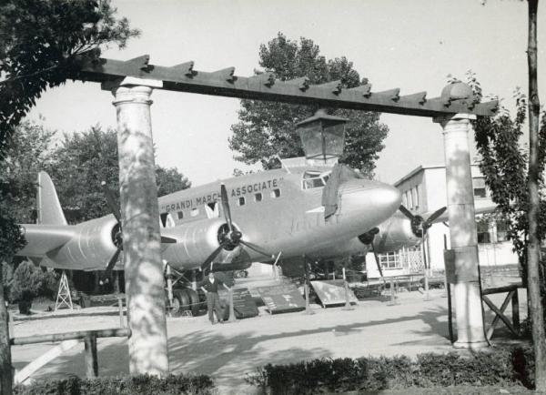 Fiera di Milano - Campionaria 1948 - S.I.A.I Savoia-Marchetti - Aeroplano S.M. 95