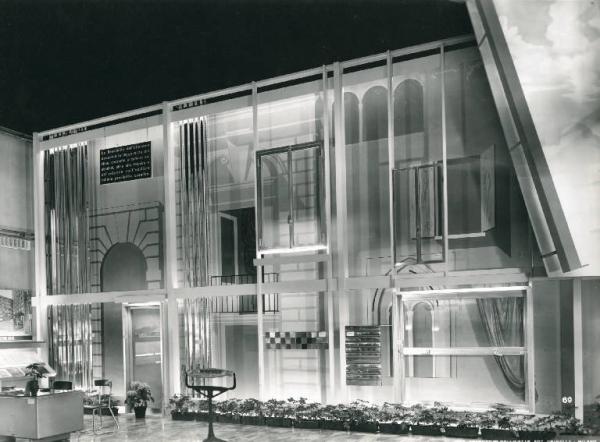 Fiera di Milano - Campionaria 1949 - Padiglione del Gruppo Montecatini - Sala dell'alluminio