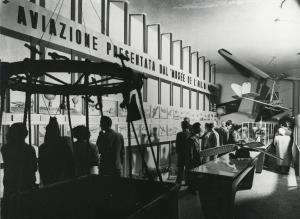 Fiera di Milano - Campionaria 1954 - Salone internazionale del volo verticale - Mostra del Museé de l'air