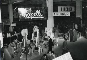 Fiera di Milano - Campionaria 1954 - Padiglione delle macchine per arti grafiche e per la lavorazione del legno - Sala delle macchine per la lavorazione del legno