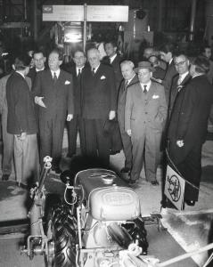 Fiera di Milano - Campionaria 1955 - Visita del ministro della Confederazione elvetica Enrico Celio