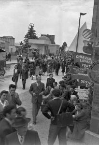 Fiera di Milano - Campionaria 1947 - Viale - Visitatori