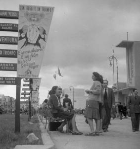 Fiera di Milano - Campionaria 1947 - Locandina cinematografica - Visitatori
