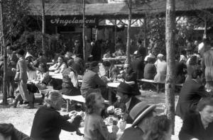 Fiera di Milano - Campionaria 1948 - Chiosco - Visitatori