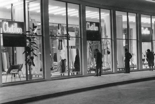 Fiera di Milano - Campionaria 1955 - Padiglione della Chatillon (Società Anonima Italiana per le Fibre Tessili Artificiali) - Veduta esterna