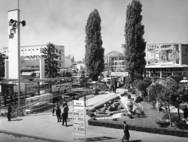 Fiera di Milano - Campionaria 1957 - Largo X - Padiglione del Gruppo Finmare - Mostra orto-floro-arboricola e mostra Giardino del libro
