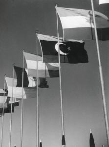 Fiera di Milano - Campionaria 1955 - Bandiere dei paesi espositori