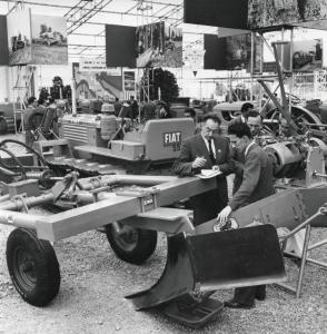 Fiera di Milano - Campionaria 1955 - Settore della meccanica agricola