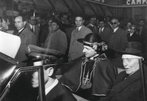 Fiera di Milano - Campionaria 1956 - Visita dell'arcivescovo di Milano Giovanni Battista Montini (poi, Papa Paolo VI)