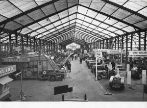 Fiera di Milano - Campionaria 1957 - Padiglione macchine e apparecchi per l'agricoltura - Interno