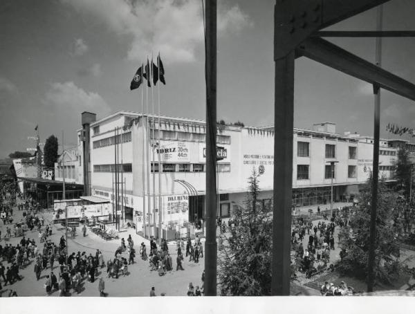 Fiera di Milano - Campionaria 1960 - Padiglione della Dalmine - Veduta esterna