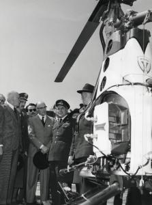Fiera di Milano - Campionaria 1958 - Presentazione del XROE -1 " Rotociclo", l'elicottero monoposto prodotto dalla Hiller