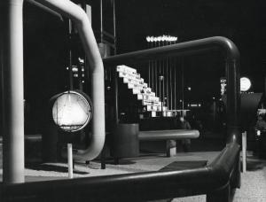 Fiera di Milano - Campionaria 1958 - Area espositiva all'aperto dell'ENI - Veduta notturna