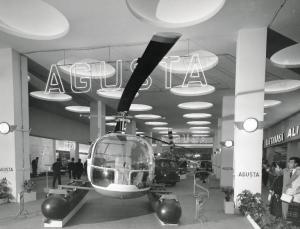 Fiera di Milano - Campionaria 1959 - Settore aeronautica - Elicottero Agusta