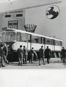Fiera di Milano - Campionaria 1959 - Area espositiva all'aperto della Breda - Elettromotrice su pneumatici per metropolitana