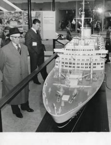Fiera di Milano - Campionaria 1959 - Padiglione del Gruppo Finmare - Modello di nave