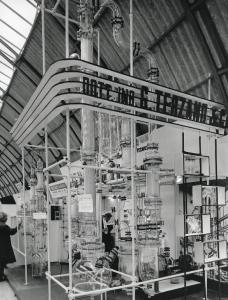Fiera di Milano - Campionaria 1959 - Padiglione macchine a apparecchi per l'industria chimica e farmaceutica - Interno