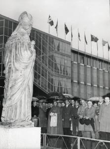 Fiera di Milano - Campionaria 1960 - Visita dell'arcivescovo di Milano Giovanni Battista Montini (poi, Papa Paolo VI)