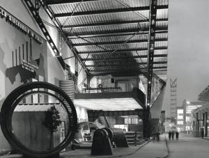 Fiera di Milano - Campionaria 1960 - Viale della siderurgia - Padiglione della Sidercomit (Siderurgica Commerciale Italiana) - Veduta notturna