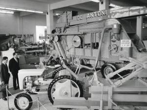 Fiera di Milano - Campionaria 1960 - Padiglione macchine e apparecchi per l'agricoltura - Interno