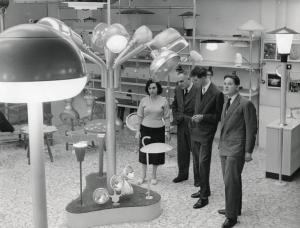 Fiera di Milano - Campionaria 1958 - Settore dell'illuminazione e dei lampadari