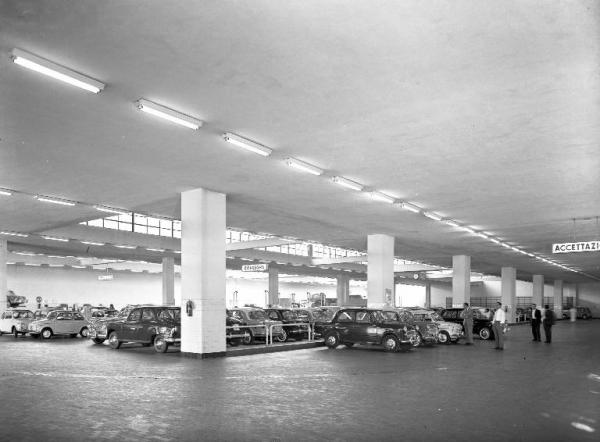 Milano - 1950 - Autorimessa e ricambi Fiat