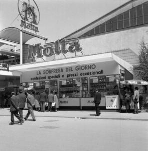 Fiera di Milano - Campionaria 1952 - Mostra-vendita Motta