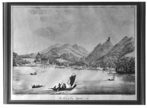 Veduta del lago e della città di Como.