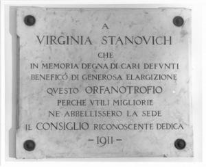 Lapide in memoria di Virginia Stanovich