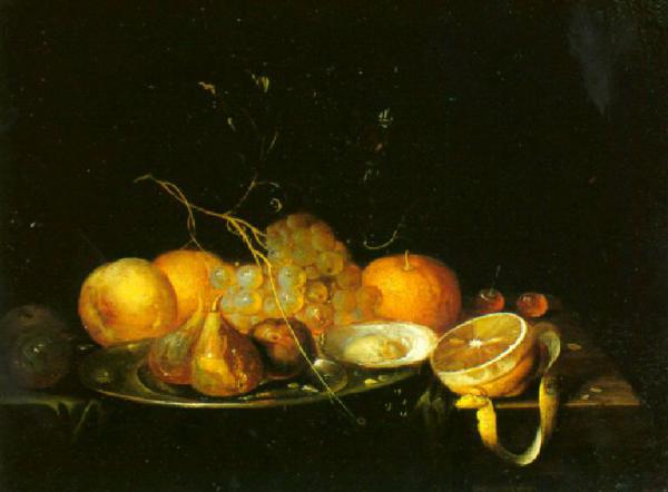Natura morta con ostrica, limone e bicchiere su tavolo