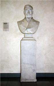 Monumento al benefattore Ermenegildo Castiglioni