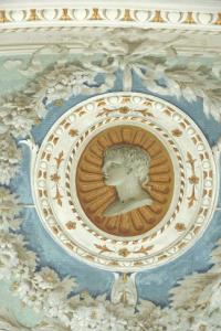 Medaglione con busto maschile di profilo