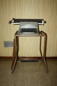 Macchina per scrivere Olivetti 82 Diaspron - macchina per scrivere - tecnologia