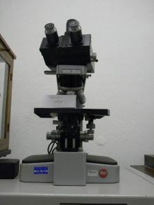 Microscopio - chimica analitica