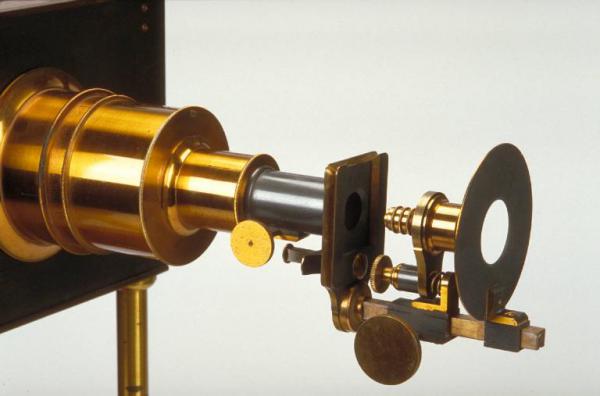 Microscopio fotoelettrico - scienze della vita