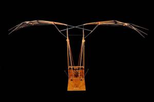 Macchina volante con motore a balestra - macchina volante - Industria, manifattura, artigianato