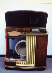 Phonola - FIMI 913 serie Telesinto - radiofonografo - Industria, manifattura, artigianato