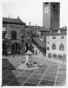 Bergamo. Piazza Vecchia