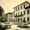 Macherio, Villa Visconti di Modrone, veduta generale della facciata occidentale in una fotografia di fine Ottocento (Fototeca ISAL)